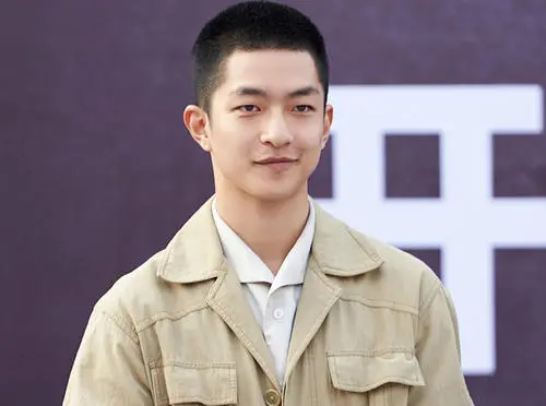 霍尊|短短一年，8位男星被女友锤毁，最小的才16岁，有人被锤完竟复合