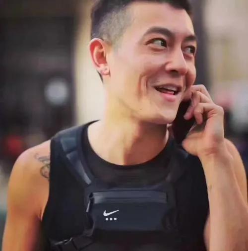 花影爱花 与耐克正面硬刚，陈冠希与耐克自杀式违约的背后