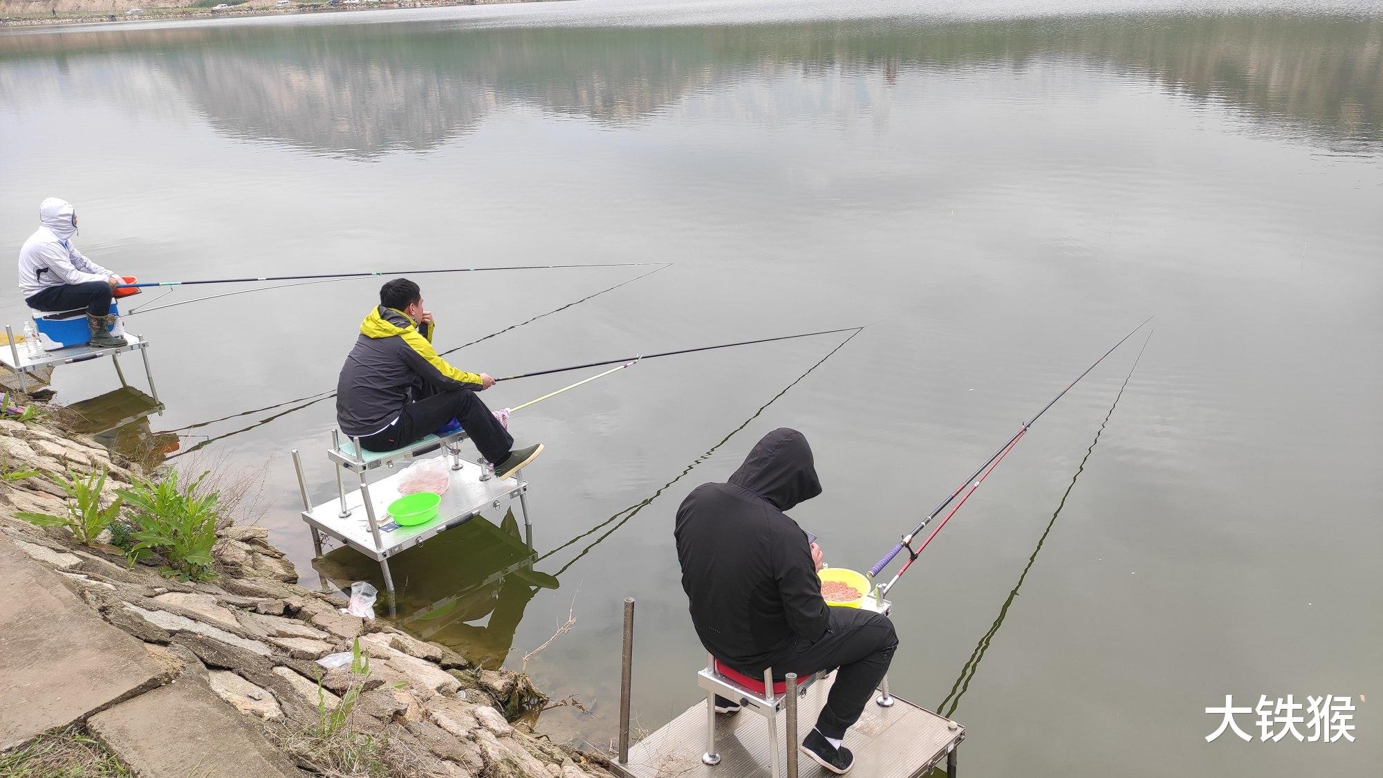 饵料|冬季钓鱼，不能一到水边就下竿，牢记这4个法则，天再冷都能爆护