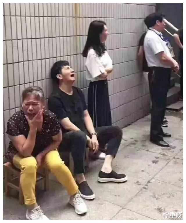 柠重呀|继林生斌被扒后，曝杨坤也与兄弟堂有关？活动照片曝出引热议