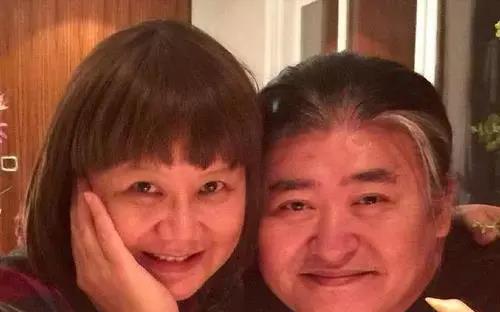 刘欢|刘欢：23岁走红，和妻子相识9天闪婚，相守33年和绯闻绝缘