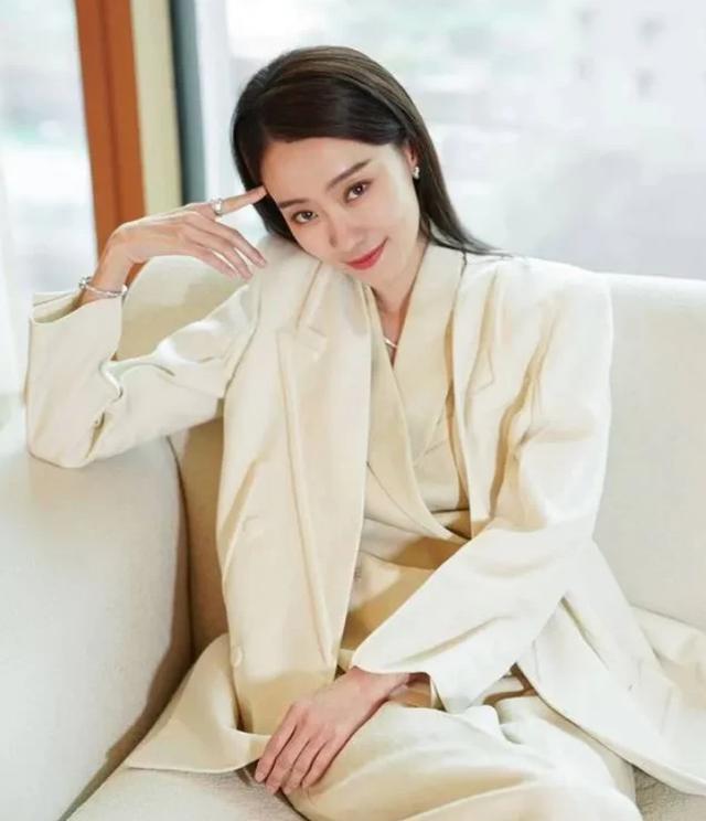 黄子韬|爆料：赵丽颖，黄子韬，杨紫，成毅，李现，蔡徐坤，张小斐，邓伦