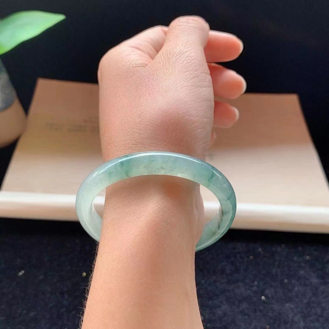 翡翠手镯|贵妃好捡漏超值千色飘花～ 4999翡翠手镯