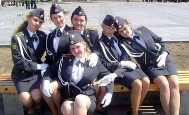 苏联|苏联女兵穿裙子被俘后，为什么生还率几乎为零？其遭遇令人怜惜