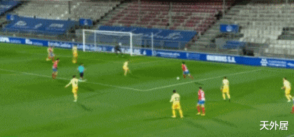 武磊|早上6点，武磊遭遇双重打击！枯坐板凳90分钟，球队3轮不胜悬了