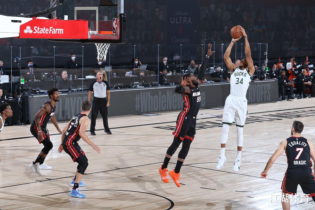 克勞德|記住他吧，NBA頭號(hào)“偽3D”，即使刷出3個(gè)第一，也別給千萬(wàn)高薪