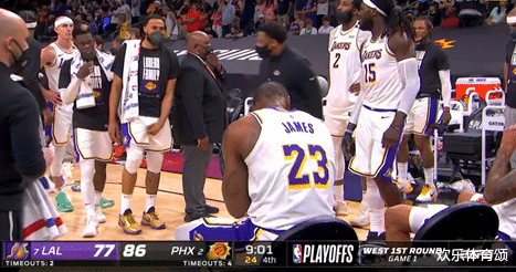 湖人队|末节狂砍10分!湖人输球之夜,只有他像男人一样战斗,佩林卡舍得让他走吗