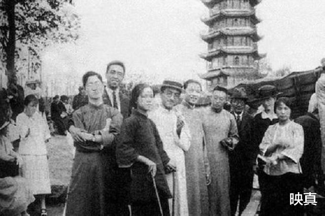 胡适|他是新郎她是伴娘一眼误终身，爱而不得要当尼姑，死后葬他家路旁