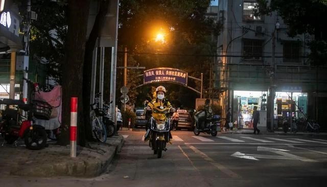 沪漂夫妻,边做外卖骑手边抗癌