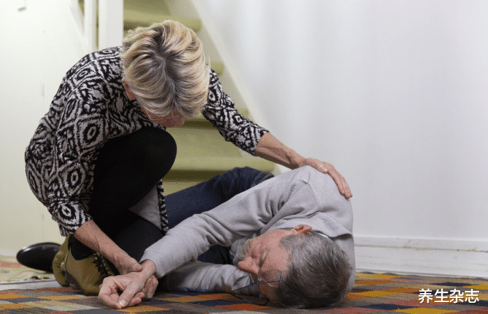 脑梗|48岁男子10天内多次出现脑梗“先兆”，总是忽视，最终发展成脑梗死