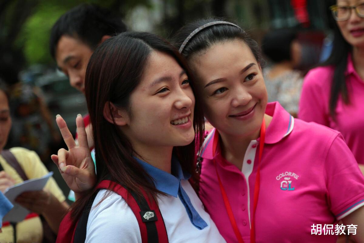 招聘|落地的凤凰不如鸡！对比衡中，黄冈中学的招聘条件，让人只能一声叹息