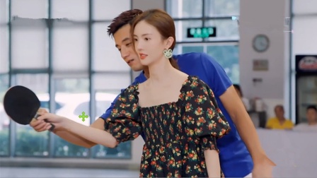 张继科|张继科手把手教雪梨打球，举止亲昵太高能网友：跟教金晨一个样！