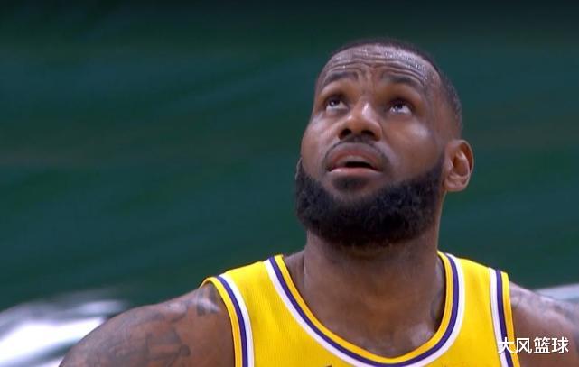 湖人队|12+5+2！湖人新援又打疯了，来到詹姆斯身边他打得确实很开心