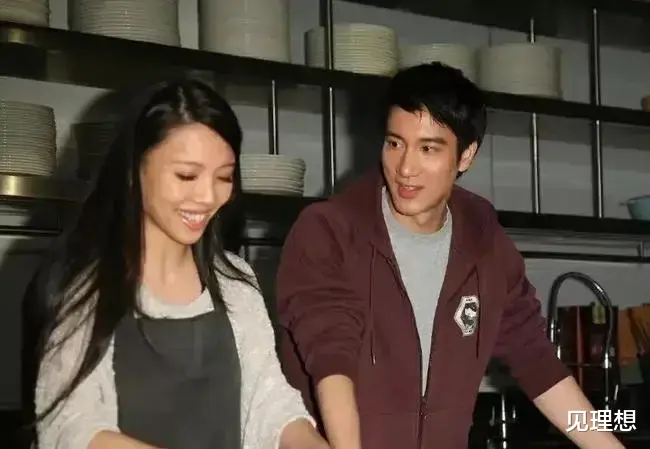 小姐姐|王力宏发文道歉退圈，李靓蕾再发文揭穿男方谎言！