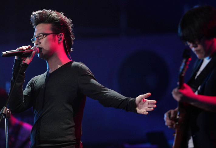 吴宣仪|汪峰太倒霉了，每一次想发布新歌的时候，总有大新闻发生