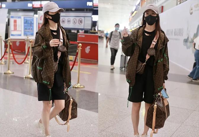 方脸妹说时尚|“平阳公主”陈紫函终于高调,穿外套无惧秋老虎,拎4万包超阔绰