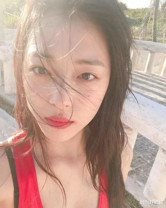 时尚好物官|薇娅“懒人伞”一夜爆红，40度出门不怕晒，网友：防晒霜可以扔了