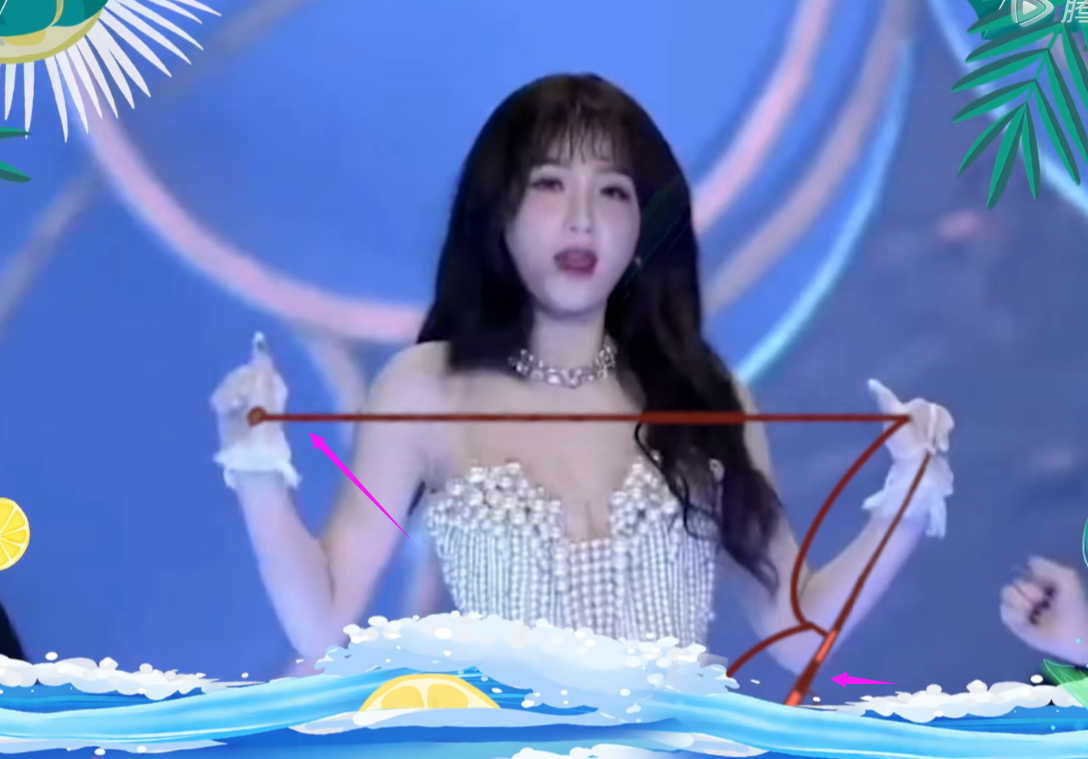 饵料|王嘉尔脑洞惊为天人？调侃给虞书欣话筒上加钓鱼功能：唱钓第一人