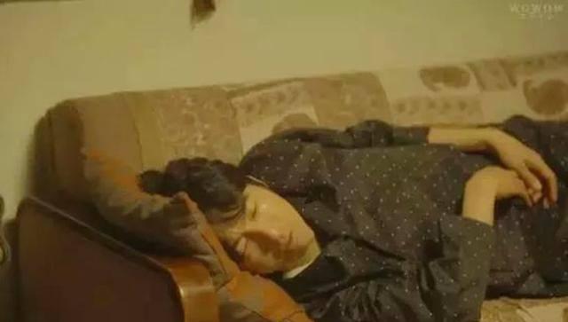 宏伟讲 “校花”婚后成“免费保姆”，丈夫拍视频四处炫耀嘲讽，惹怒网友