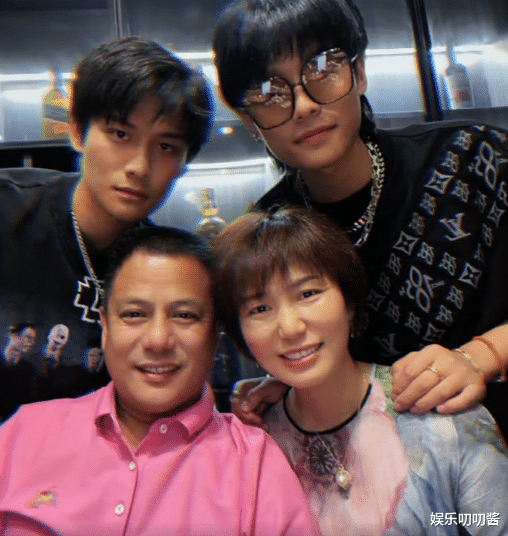 疯狂|粉丝6500w的疯狂小杨哥，只打游戏不工作，还能攒出数亿身家？