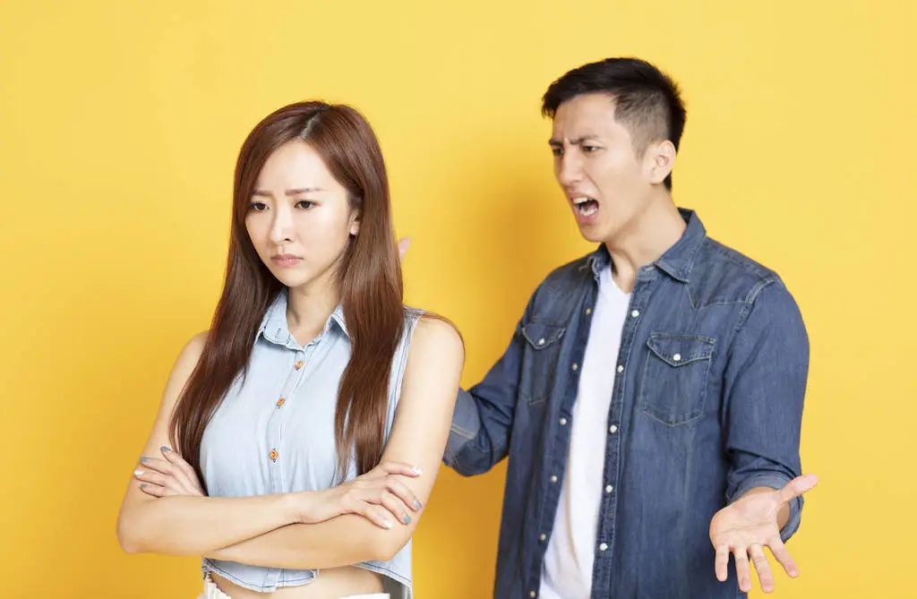 白衣梧桐|吵架后,一个男人如果有这些表现,说明他是真的在乎你