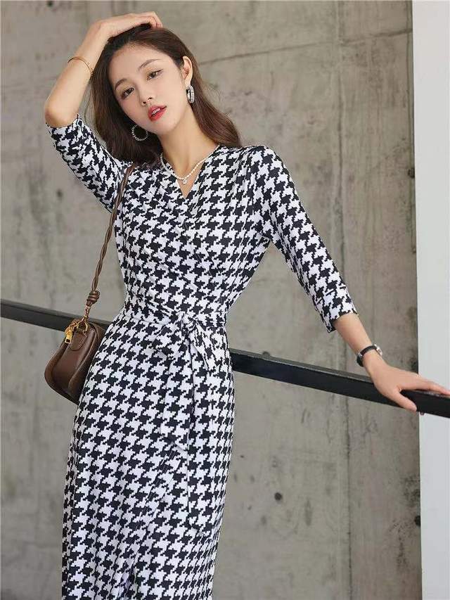 江南小蚂蚁|复古浪漫又自带优雅属性，这2个单品才是减龄又时髦的正确穿法