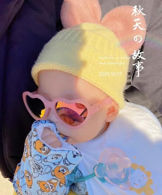 李若彤|小蛋饺半岁了，正脸出镜呆萌可爱，完美遗传杜淳与王灿的优点
