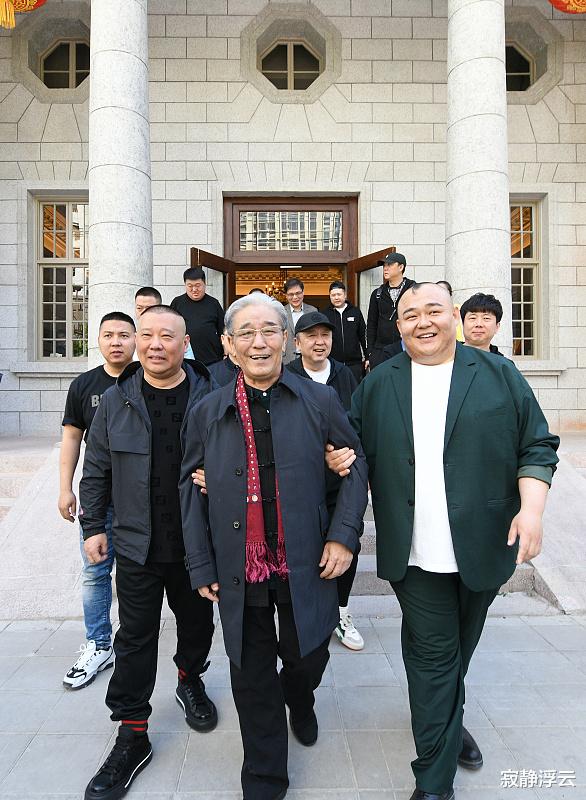 郭德纲|郭德纲的相声教坏人？如何定义郭德纲的相声，央视再次认可德云社