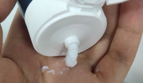 种草的小小苏|清华学霸专为油痘肌研发的洁面乳，洗出黑头脏东西，跟油腻说拜拜