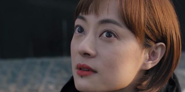 胡小小乖|同样都是年近40！唐嫣、佟丽娅俏丽迷人，为何孙俪却美丽不再？
