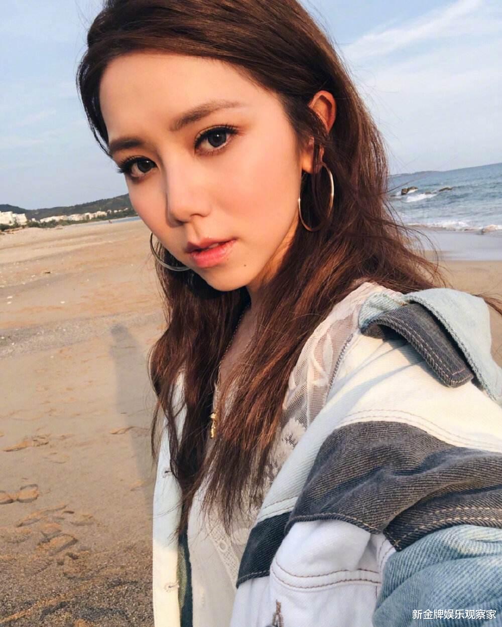 |港媒曝邓紫棋与男友分手？邓紫棋新歌疑暗讽对方，男友两个词回应