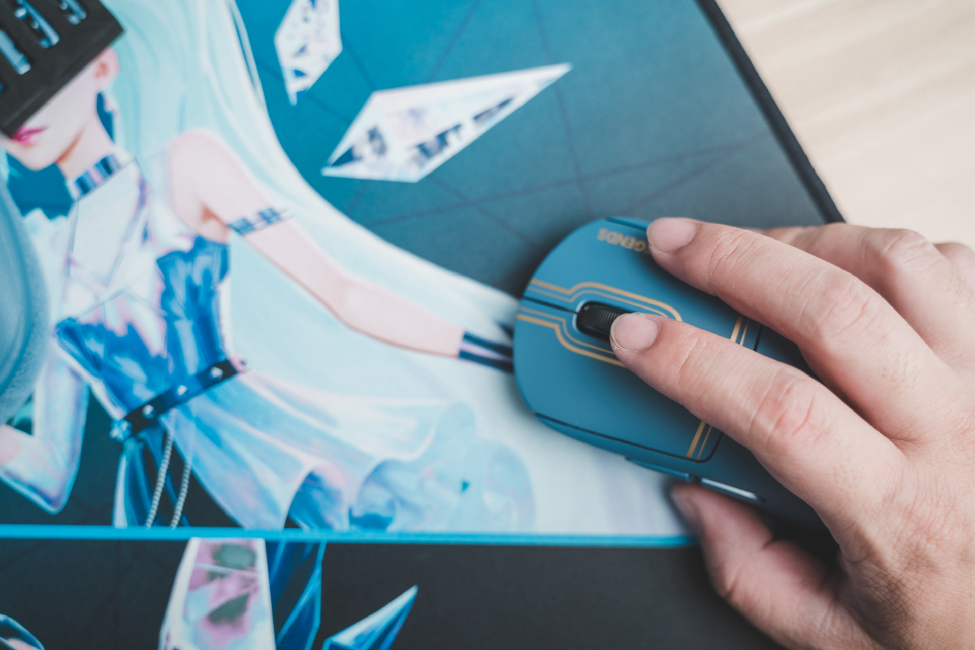 x86|想玩转《暗黑破坏神2重制版》,还需罗技海克斯鼠标耳机来助攻