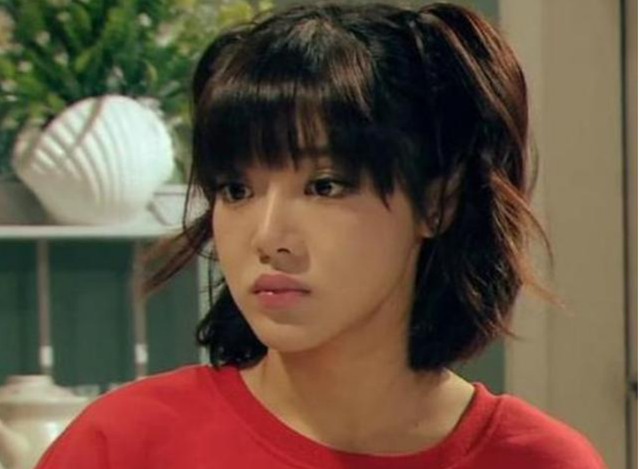 潜规则|因拒绝“潜规则”跑6年龙套,明明是张整容脸,却让观众舍不得骂