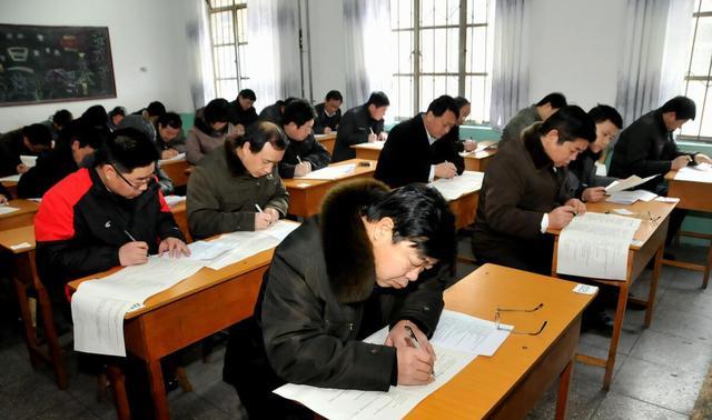 |书记员岗位大量招人，门槛低需求高，五险一金，看看报名条件