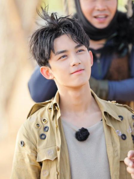 赵露思|电视剧艺人榜洗牌：赵露思垫底，肖战掉出前3，榜首是娃娃脸男星