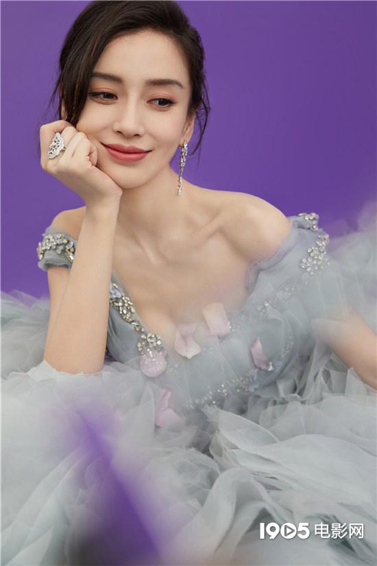 穗禾|Angelababy杨颖漫影写真曝光 繁花落影似仙女