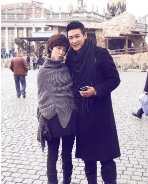 三姨太在买裙子|鲍蕾:田海蓉追陆毅4年!鲍蕾手撕百亿富婆,惨遭打脸