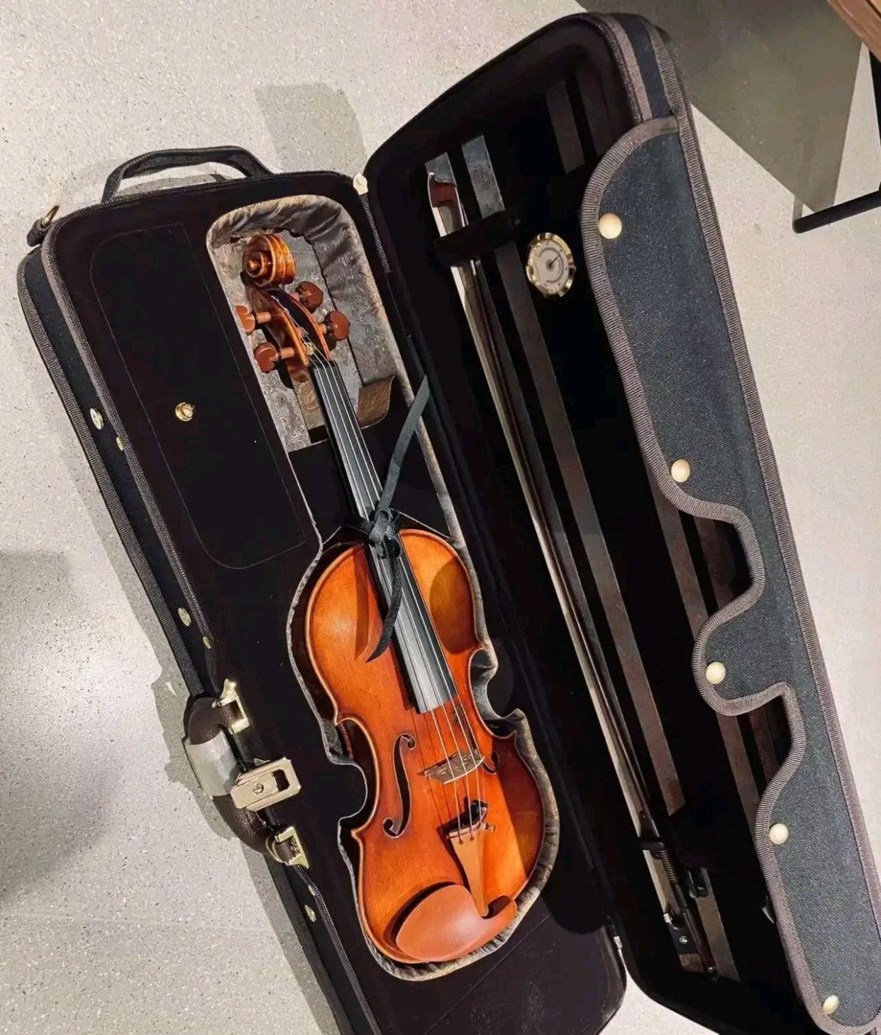 吴永恩|周迅拍剧不忘打广告？王一博长胖了？王子文送吴永恩几万块小提琴