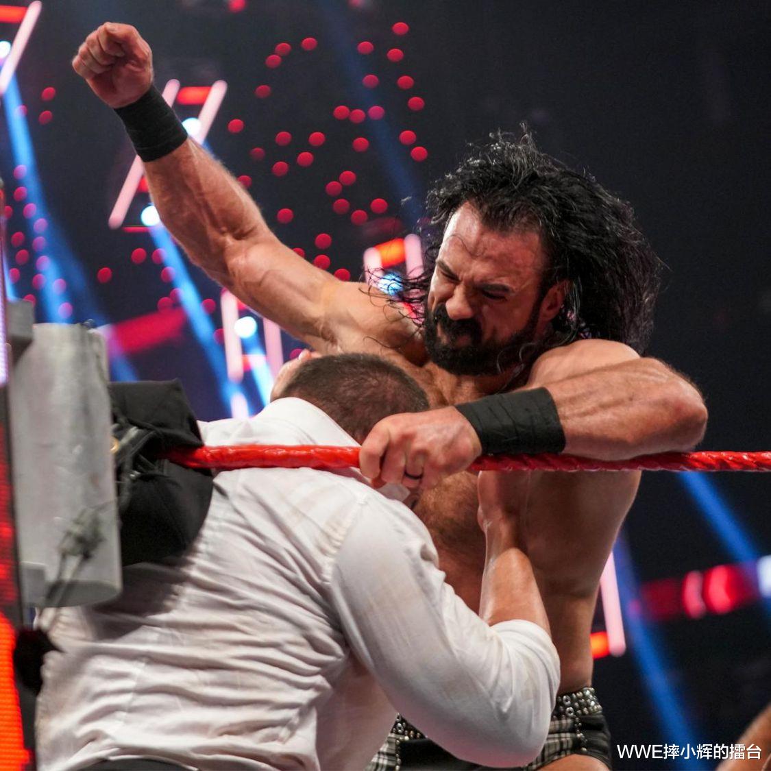 wwe|雪上加霜！破产科尔宾因着装不规范，惨被WWE罚款500美金！