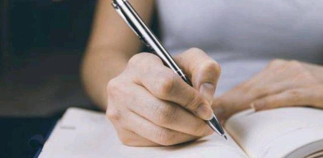 家有二宝育儿|学校暑假托管服务，引来大量反对：把假期还给孩子！