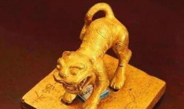 悦姐儿知识|村民从江中捞出一枚金印，转手卖出1300万，三年后却遭到牢狱之灾