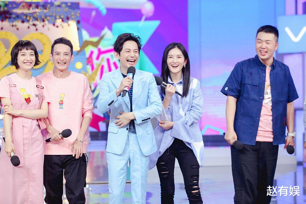 央视|《快本》停播30多天后，有人悠闲享受生活，而他再度登上央视