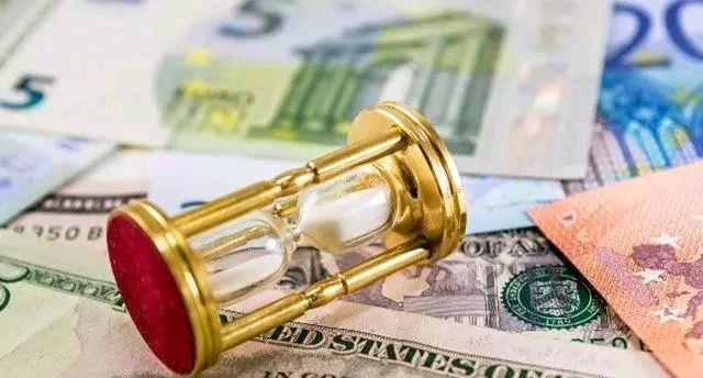 华谊兄弟|华谊兄弟出品的《铁道英雄》票房仅1.23亿，换挡也没改变低票房！