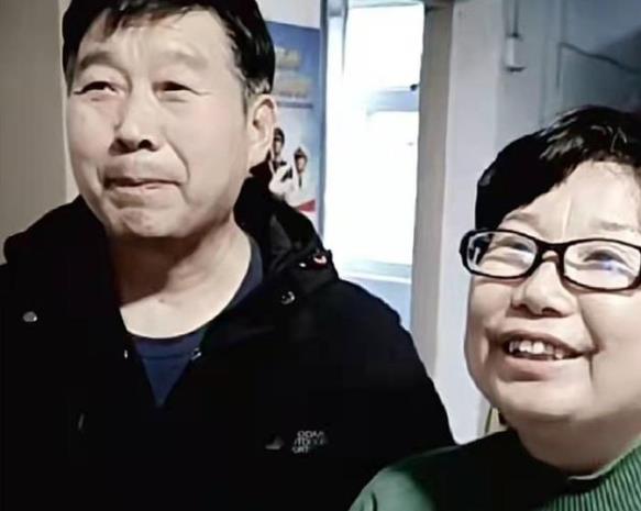 郭希宽|杜新枝结婚证曝光，上面的信息量实在太大，网友嘲讽：难怪了！