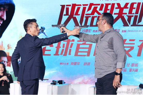 明星|一组图片看香港巨星龙杰星发华的国际影响力