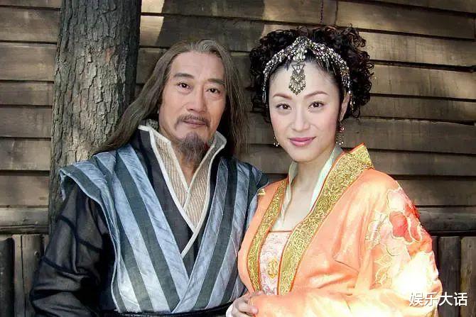 王鹤宇|老剧造型真别尬夸！这5部古装告诉你，20年前妆发一个比一个离谱