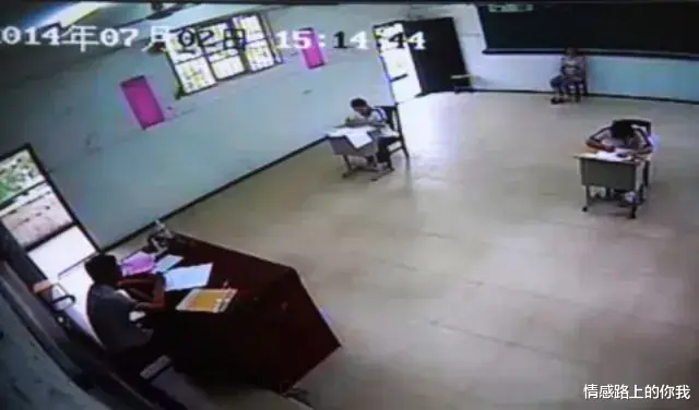 汶川救人男孩被捕入狱,江西夺刀少年功成名就:同样是英雄,为何走歧路?