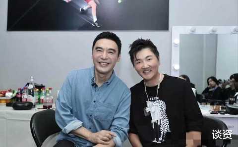 孙楠|孙楠近照瘦脱相,脸部凹陷皱纹横生,只有华少一半宽,被说像是老年人