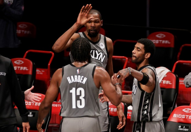 詹姆斯·哈登|31+8+15！哈登变成了三巨头的老大，篮网终于走上正轨