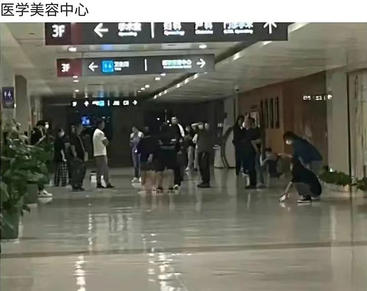 杨丞琳|33岁男星疑拍打耳光戏受伤,脸部被打到出血,现已紧急送医治疗